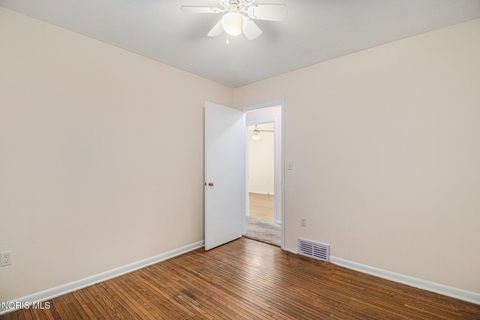 Tiny photo for 3155 Eastmoreland Drive, Oregon, OH 43616 (MLS # 10005019)