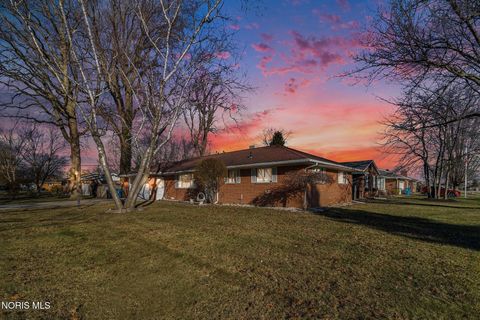 Tiny photo for 3155 Eastmoreland Drive, Oregon, OH 43616 (MLS # 10005019)