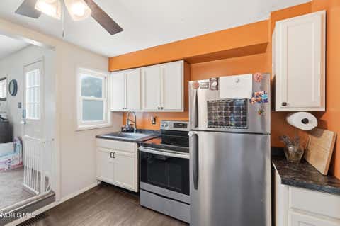 Tiny photo for 4618 Douglas Road, Toledo, OH 43613 (MLS # 10012054)