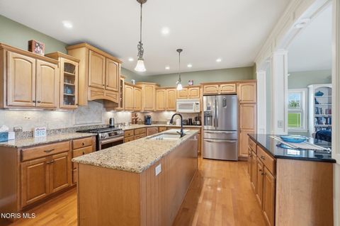 Tiny photo for 414 Edgewood Drive, Wauseon, OH 43567 (MLS # 10006515)