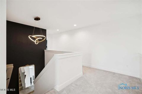 Tiny photo for 999 Stoneleigh Road, Perrysburg, OH 43551 (MLS # 10009346)