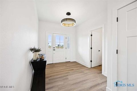 Tiny photo for 999 Stoneleigh Road, Perrysburg, OH 43551 (MLS # 10009346)