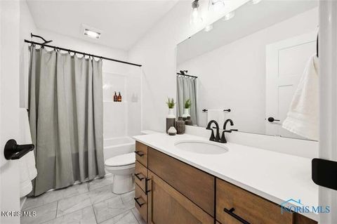 Tiny photo for 999 Stoneleigh Road, Perrysburg, OH 43551 (MLS # 10009346)