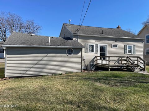 Tiny photo for 716 S Walnut Street, Bryan, OH 43506 (MLS # 10005006)