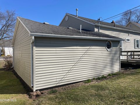 Tiny photo for 716 S Walnut Street, Bryan, OH 43506 (MLS # 10005006)