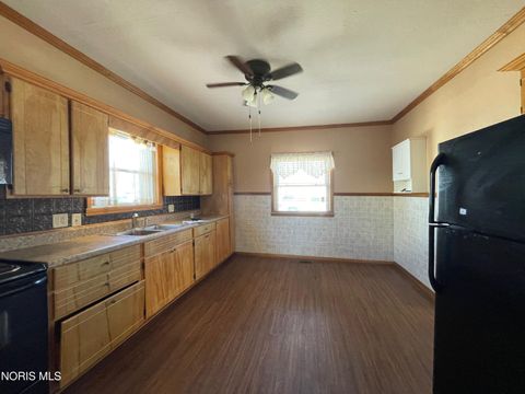 Tiny photo for 716 S Walnut Street, Bryan, OH 43506 (MLS # 10005006)