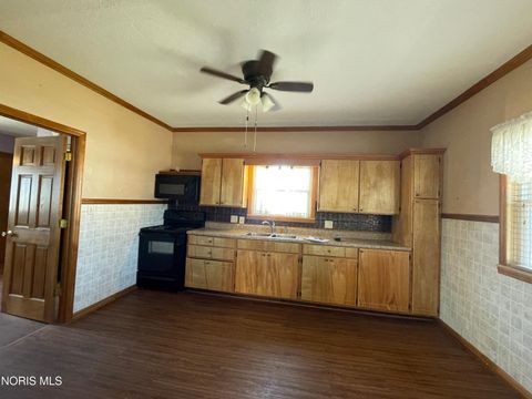 Tiny photo for 716 S Walnut Street, Bryan, OH 43506 (MLS # 10005006)