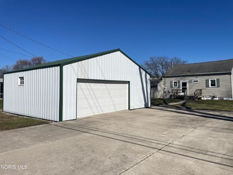 Tiny photo for 716 S Walnut Street, Bryan, OH 43506 (MLS # 10005006)