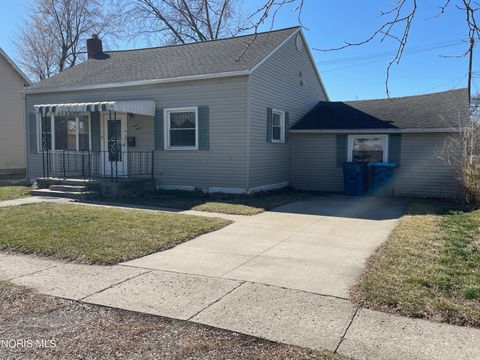 Photo of 716 S Walnut Street, Bryan, OH 43506 (MLS # 10005006)