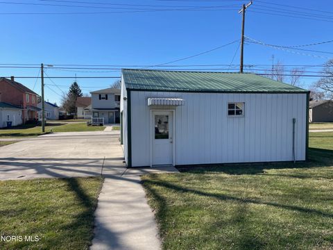 Tiny photo for 716 S Walnut Street, Bryan, OH 43506 (MLS # 10005006)