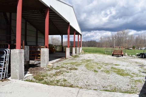 Tiny photo for 1298 County Road T3, Grand Rapids, OH 43522 (MLS # 10006203)