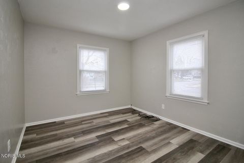 Tiny photo for 2005 Marlow Road, Toledo, OH 43613 (MLS # 10004707)