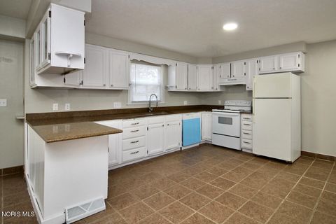 Tiny photo for 2005 Marlow Road, Toledo, OH 43613 (MLS # 10004707)