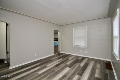 Tiny photo for 2005 Marlow Road, Toledo, OH 43613 (MLS # 10004707)