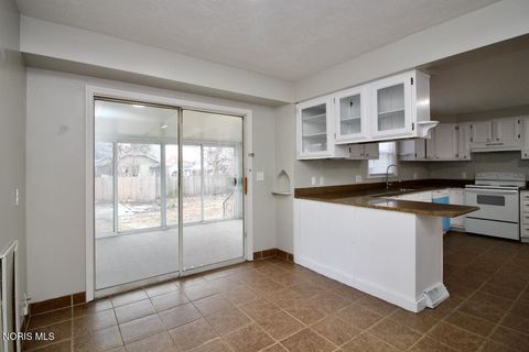 Tiny photo for 2005 Marlow Road, Toledo, OH 43613 (MLS # 10004707)