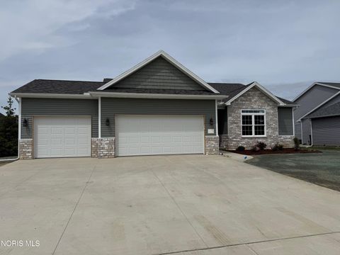 Photo of 2226 Gunn Road, Holland, OH 43528 (MLS # 10008140)