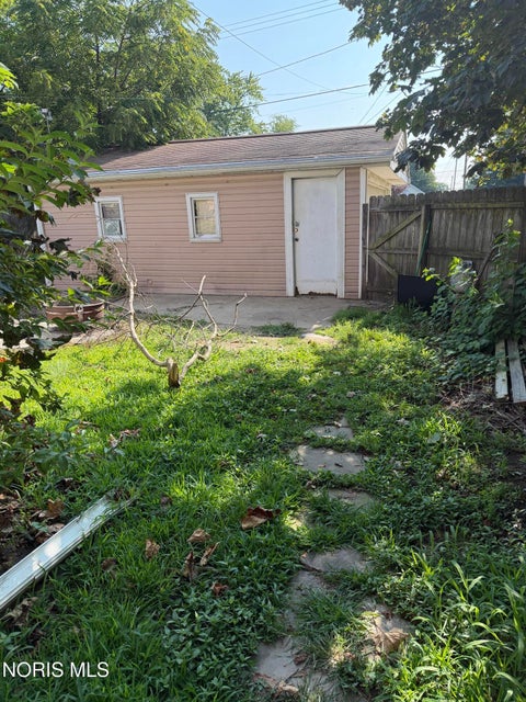 Tiny photo for 1459 Lakewood Street, Toledo, OH 43605 (MLS # 10012560)