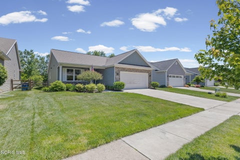 Tiny photo for 2048 Oakside Road, Toledo, OH 43615 (MLS # 10008930)