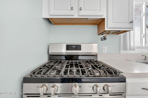 Tiny photo for 5165 Fern Drive, Toledo, OH 43613 (MLS # 10003541)