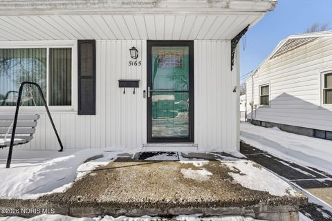 Tiny photo for 5165 Fern Drive, Toledo, OH 43613 (MLS # 10003541)