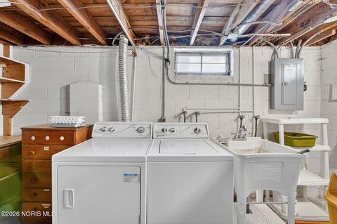 Tiny photo for 5165 Fern Drive, Toledo, OH 43613 (MLS # 10003541)