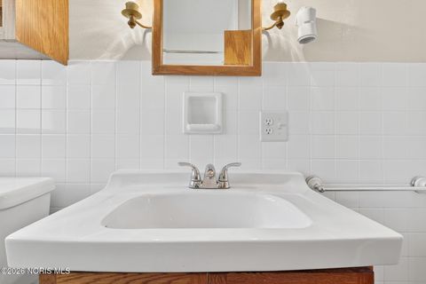 Tiny photo for 5165 Fern Drive, Toledo, OH 43613 (MLS # 10003541)