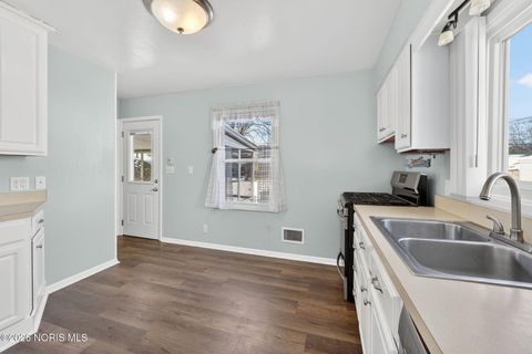 Tiny photo for 5165 Fern Drive, Toledo, OH 43613 (MLS # 10003541)