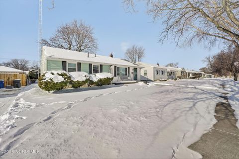 Tiny photo for 5165 Fern Drive, Toledo, OH 43613 (MLS # 10003541)
