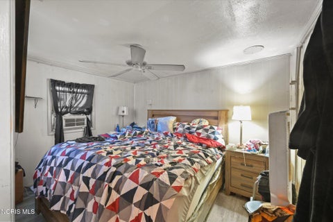 Tiny photo for 813 Mckinley Avenue, Toledo, OH 43605 (MLS # 10014893)