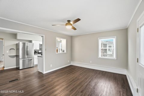 Tiny photo for 4544 285th Street, Toledo, OH 43611 (MLS # 10002504)