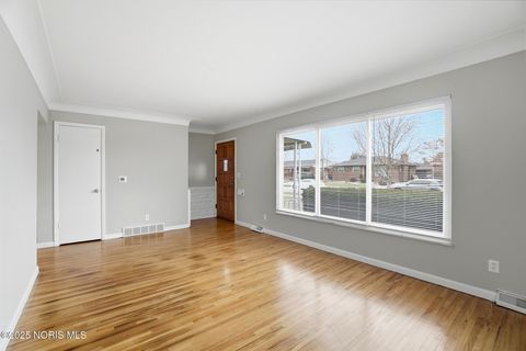 Tiny photo for 4544 285th Street, Toledo, OH 43611 (MLS # 10002504)