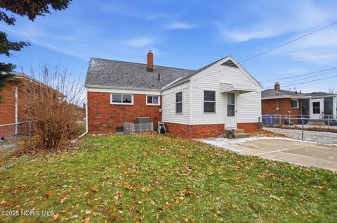 Tiny photo for 4544 285th Street, Toledo, OH 43611 (MLS # 10002504)