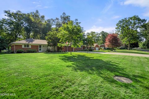 Tiny photo for 2327 Heatherwood Drive, Toledo, OH 43614 (MLS # 10010106)