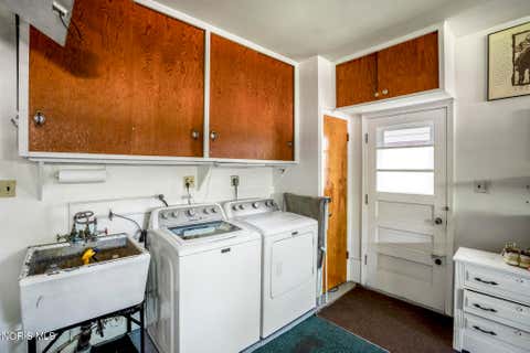 Tiny photo for 2327 Heatherwood Drive, Toledo, OH 43614 (MLS # 10010106)