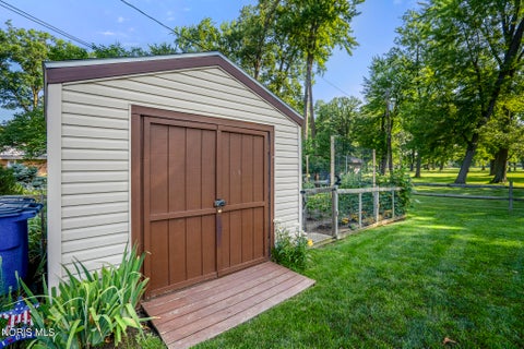 Tiny photo for 2327 Heatherwood Drive, Toledo, OH 43614 (MLS # 10010106)