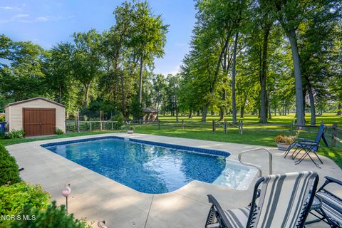 Tiny photo for 2327 Heatherwood Drive, Toledo, OH 43614 (MLS # 10010106)
