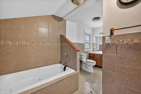 Tiny photo for 1448 Rollins Road, Toledo, OH 43612 (MLS # 10010359)