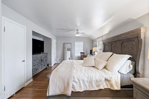 Tiny photo for 2804 Goddard Road, Toledo, OH 43606 (MLS # 10004465)