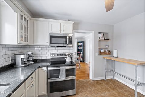 Tiny photo for 2804 Goddard Road, Toledo, OH 43606 (MLS # 10004465)