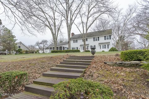 Tiny photo for 60 Back Bay Road, Bowling Green, OH 43402 (MLS # 10005437)