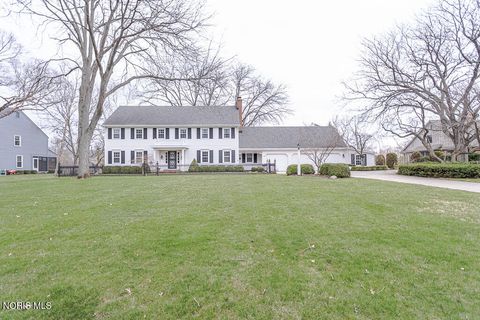 Photo of 60 Back Bay Road, Bowling Green, OH 43402 (MLS # 10005437)