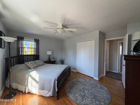 Tiny photo for 1635 Woodhurst Drive, Toledo, OH 43614 (MLS # 10004684)