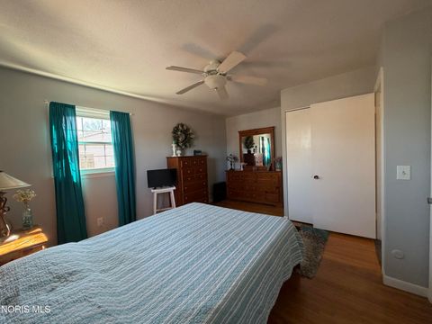 Tiny photo for 1635 Woodhurst Drive, Toledo, OH 43614 (MLS # 10004684)