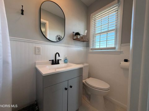 Tiny photo for 1635 Woodhurst Drive, Toledo, OH 43614 (MLS # 10004684)