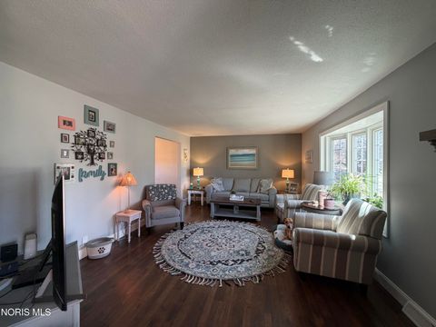 Tiny photo for 1635 Woodhurst Drive, Toledo, OH 43614 (MLS # 10004684)