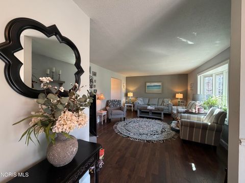 Tiny photo for 1635 Woodhurst Drive, Toledo, OH 43614 (MLS # 10004684)