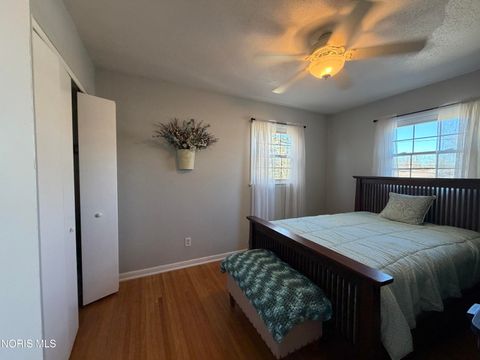 Tiny photo for 1635 Woodhurst Drive, Toledo, OH 43614 (MLS # 10004684)