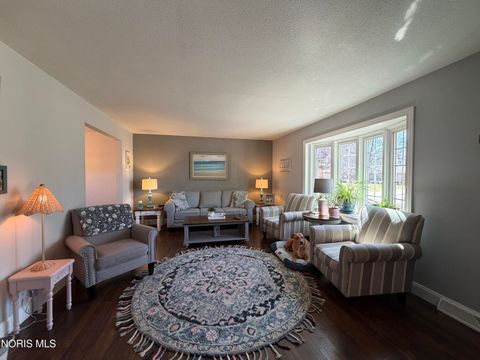 Tiny photo for 1635 Woodhurst Drive, Toledo, OH 43614 (MLS # 10004684)