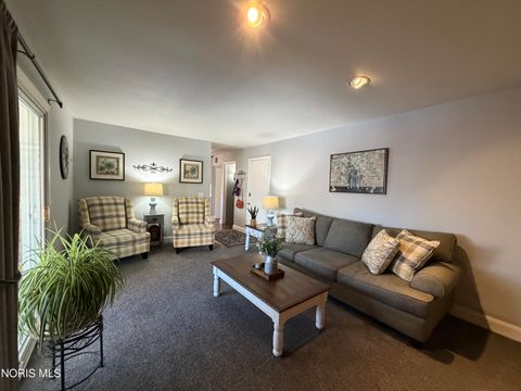 Tiny photo for 1635 Woodhurst Drive, Toledo, OH 43614 (MLS # 10004684)