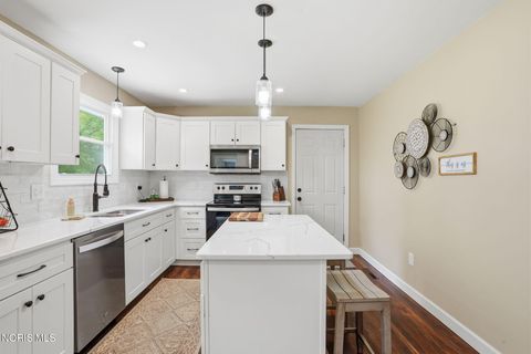 Tiny photo for 16191 Sherwood Road, Findlay, OH 45840 (MLS # 10008380)